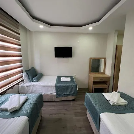Hotel Kroisos Lake 2*